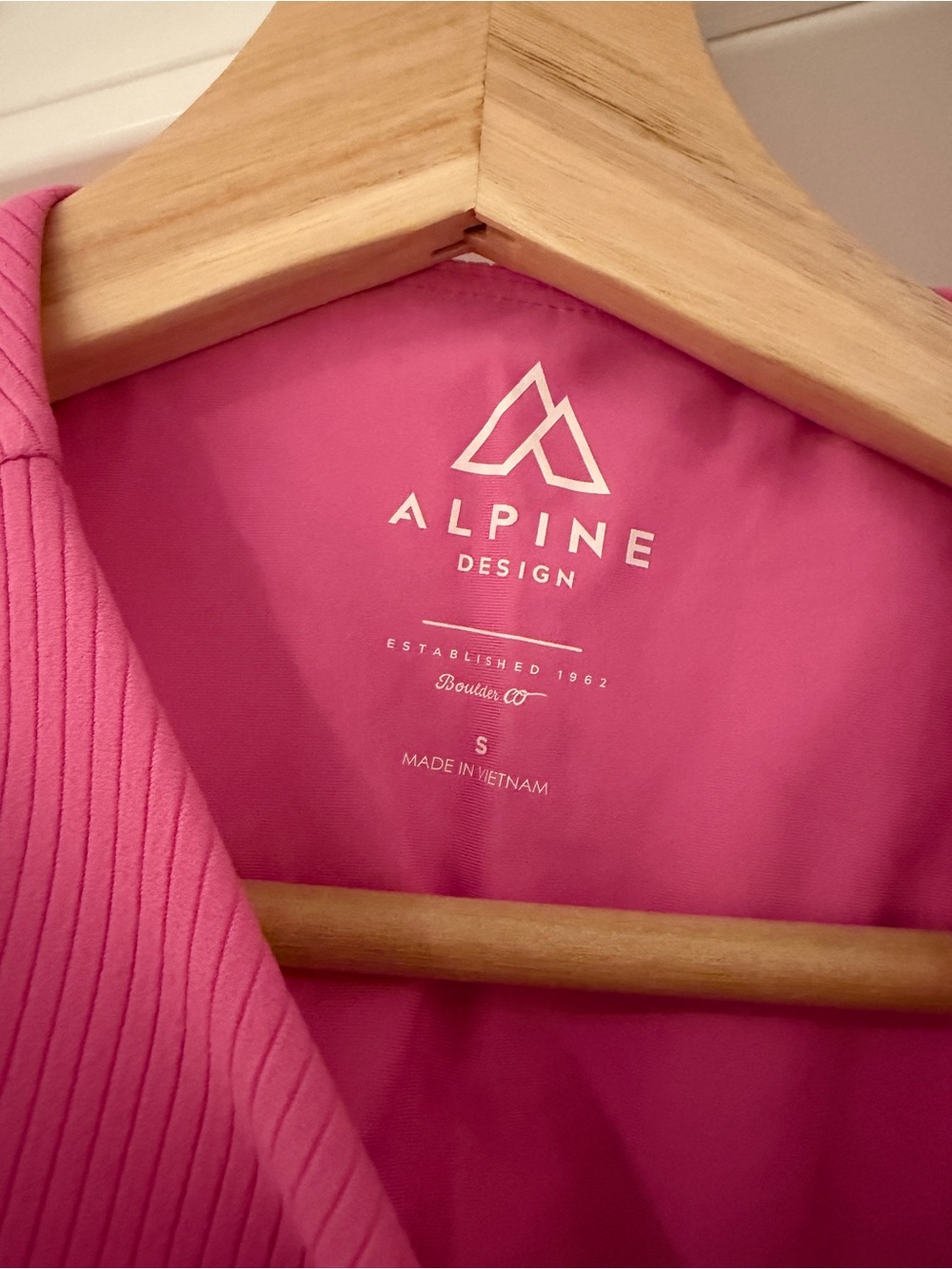 Alpine Design Pink Ribbed Crop Tank - Picture 3 of 6